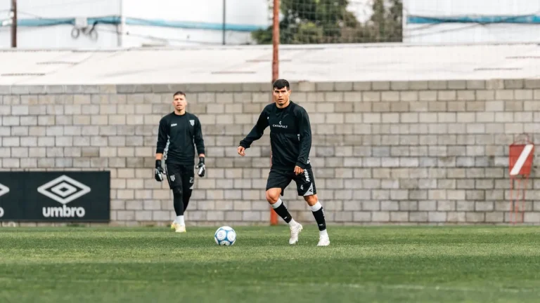 7 Benefits of Training on Artificial Turf